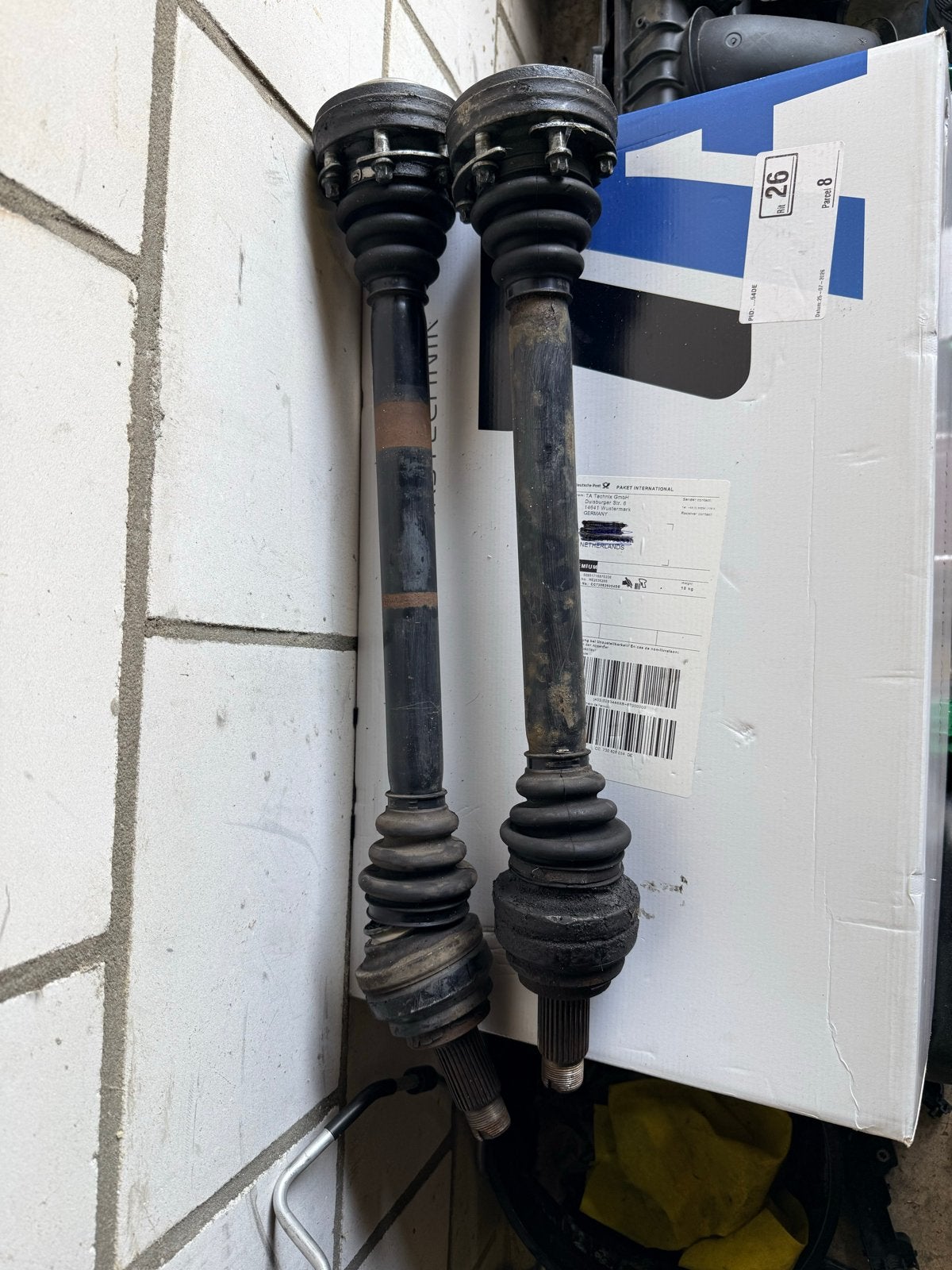 Aandrijfassen BMW E90/E91/E92/E93 325i/330i (2.5L/3.0L 6 cil, Auto-onderdelen, Ophalen of Verzenden, Gebruikt, BMW