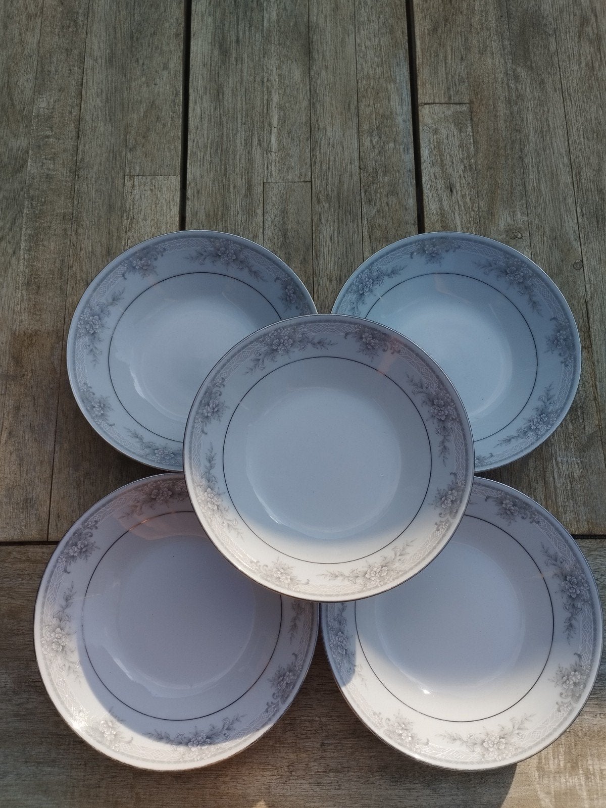 Legendary by Noritake Sweet Leilani schaaltjes 5 stuks, Overige merken, Klassiek, Ophalen of Verzenden, Zo goed als nieuw