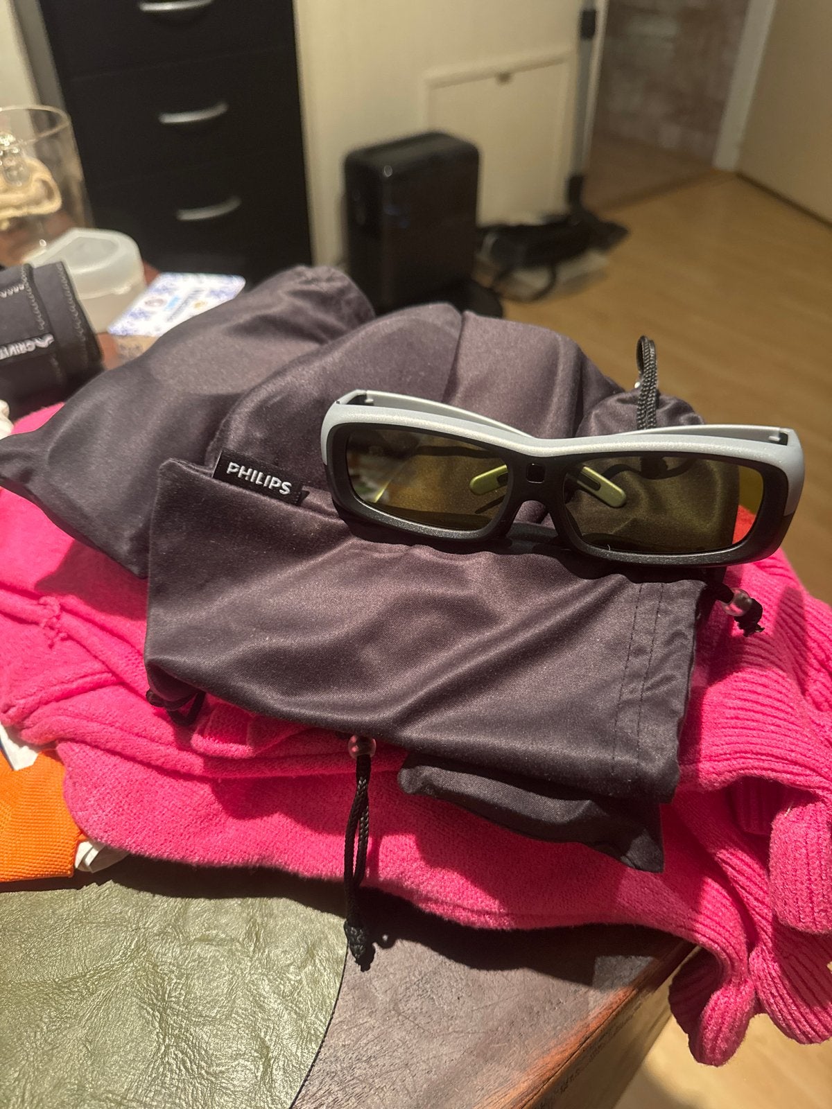 5x Philips actieve 3D brillen met opbergzakjes, Ophalen of Verzenden, Gebruikt