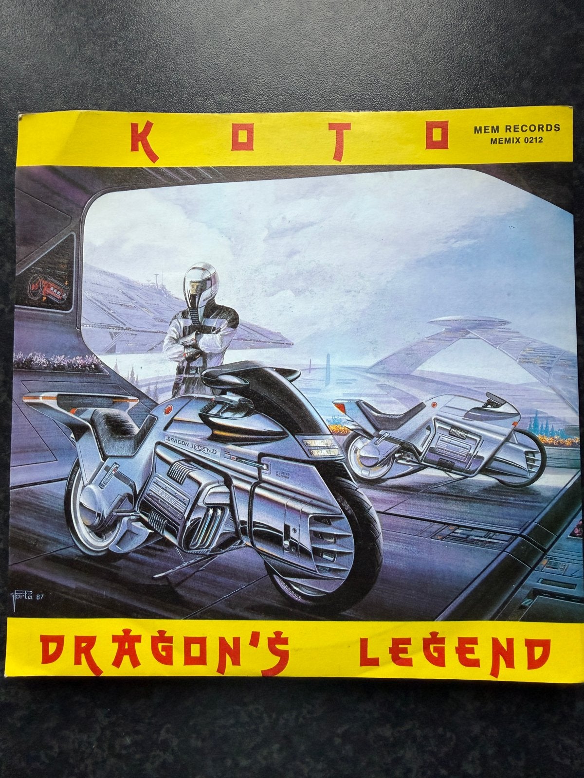 KOTO-dragon’s legend, Verzenden, Zo goed als nieuw, Overige formaten, Levenslied of Smartlap