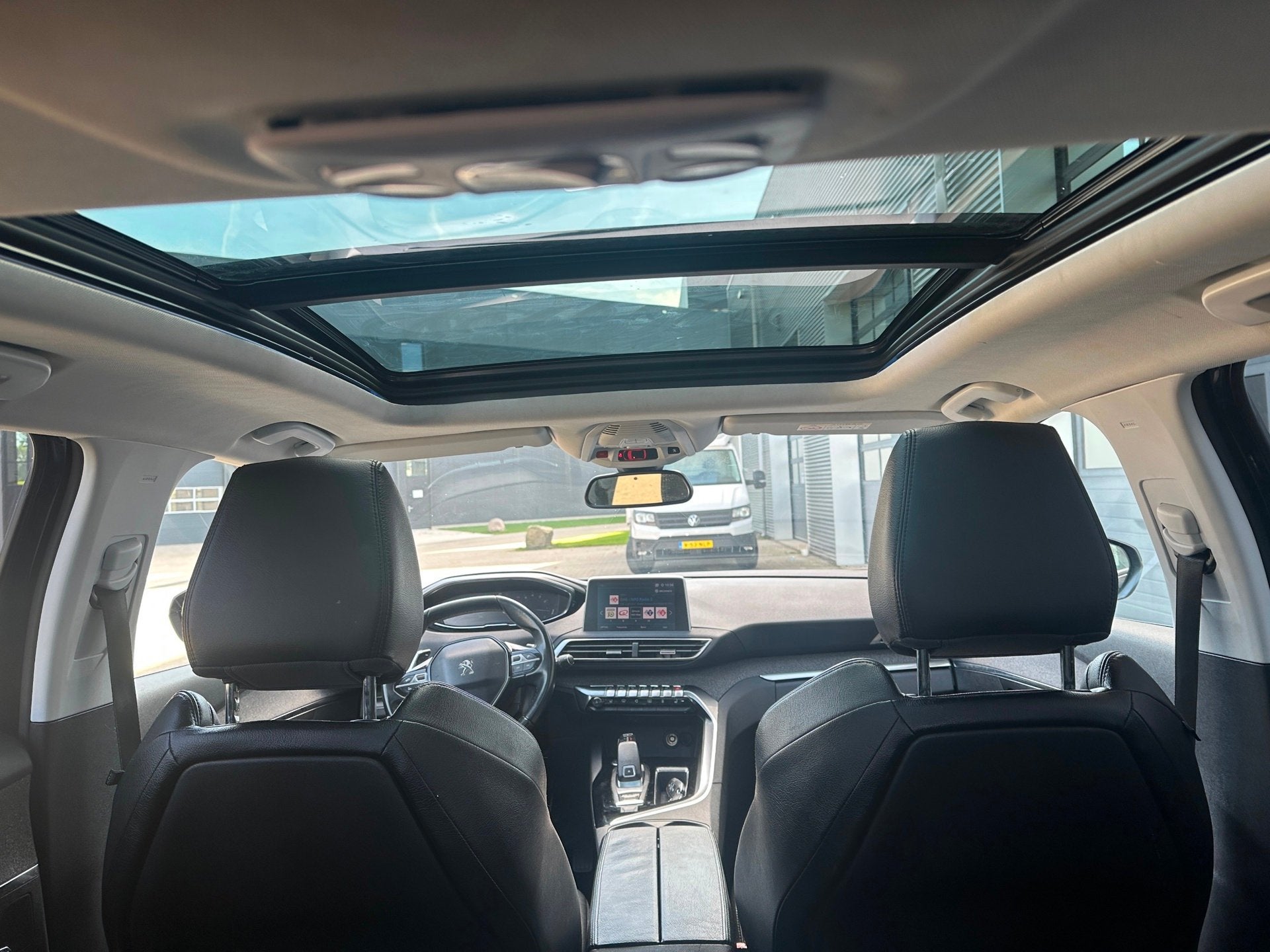 Peugeot 3008 1.2 PureTech AllureAUTOMAAT, LEER, PANORAMADAK,, Dealer onderhouden, Gebruikt, 1199 cc, 19 km/l
