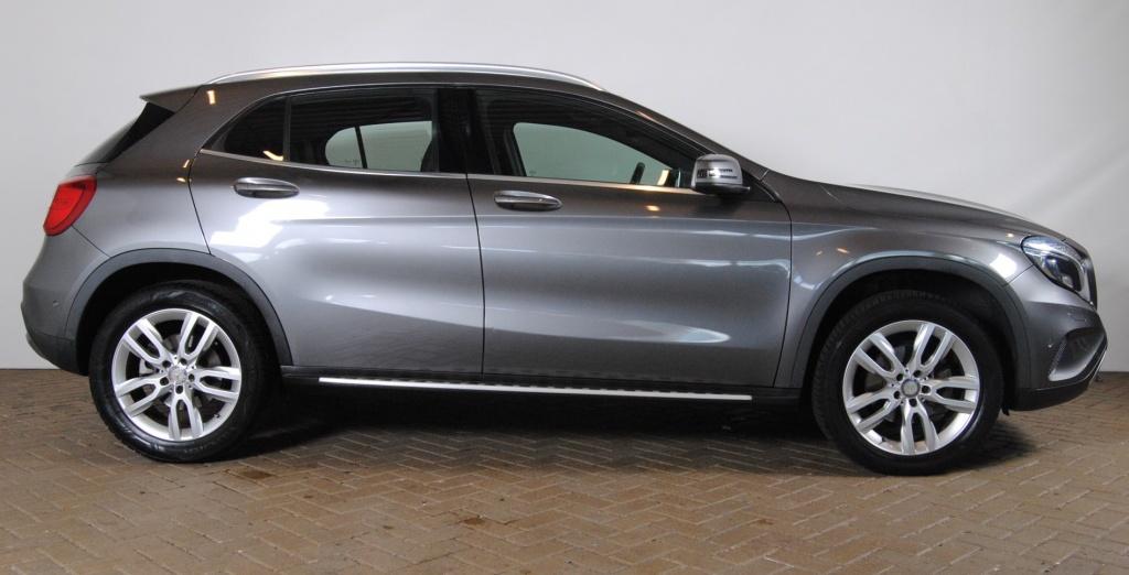 Mercedes-Benz GLA 180 Ambition (bj 2016, semi-automaat), Auto's, Mercedes-Benz, Gebruikt, Euro 6, 4 cilinders, 715 kg