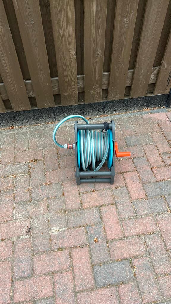 Gardena slang haspel +- 15 meter, Ophalen of Verzenden, Zo goed als nieuw