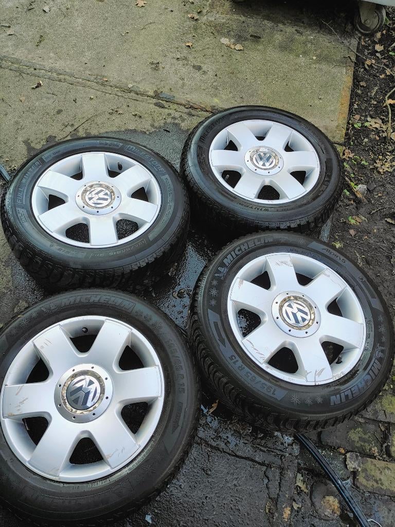 VW Caddy Licht metalen velgen met (GRATIS) banden (15 inch)., Ophalen, Gebruikt