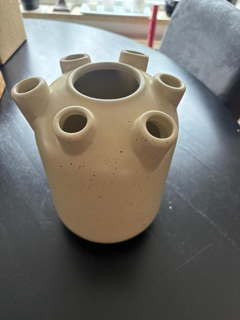 Vaas kleur Beige voor losse bloemen, Antiek en Kunst, Ophalen of Verzenden