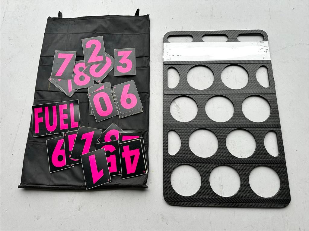 Carbon RACE Pitbord met Roze cijfers, Ophalen, Gebruikt