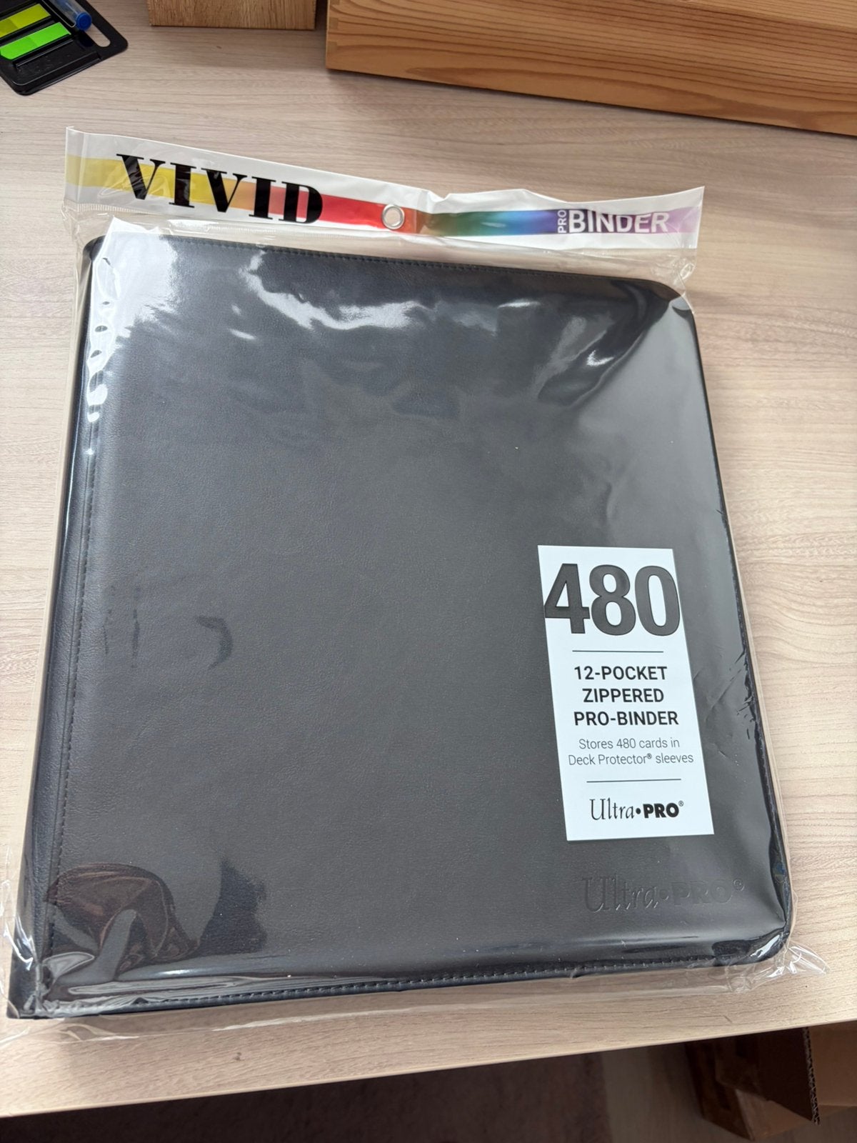 Black Ultra Pro Vivid Pro 12 Pocket Zippered Binder, Ophalen of Verzenden, Zo goed als nieuw