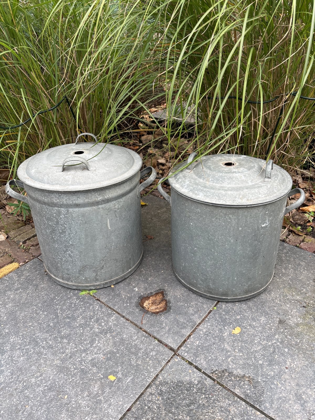 Set van 2 vintage zinken emmers/vuilnisbakken met deksel, Ophalen of Verzenden, Gebruikt, Zink, Met deksel