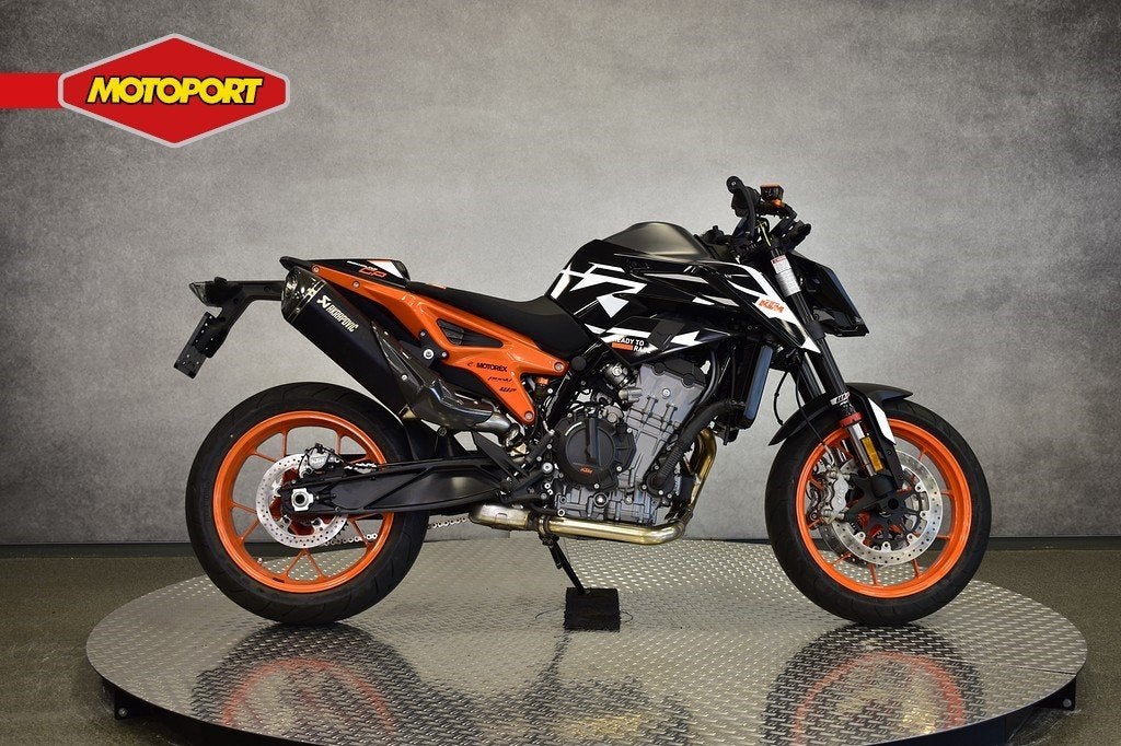 KTM 890 DUKE GP (bj 2024), KTM Sportmotorcycle GMBH, Bedrijf, Stallhofnerstrasse 3
5230  Mattighofen, AT, Wessel.Peters@ktm.com