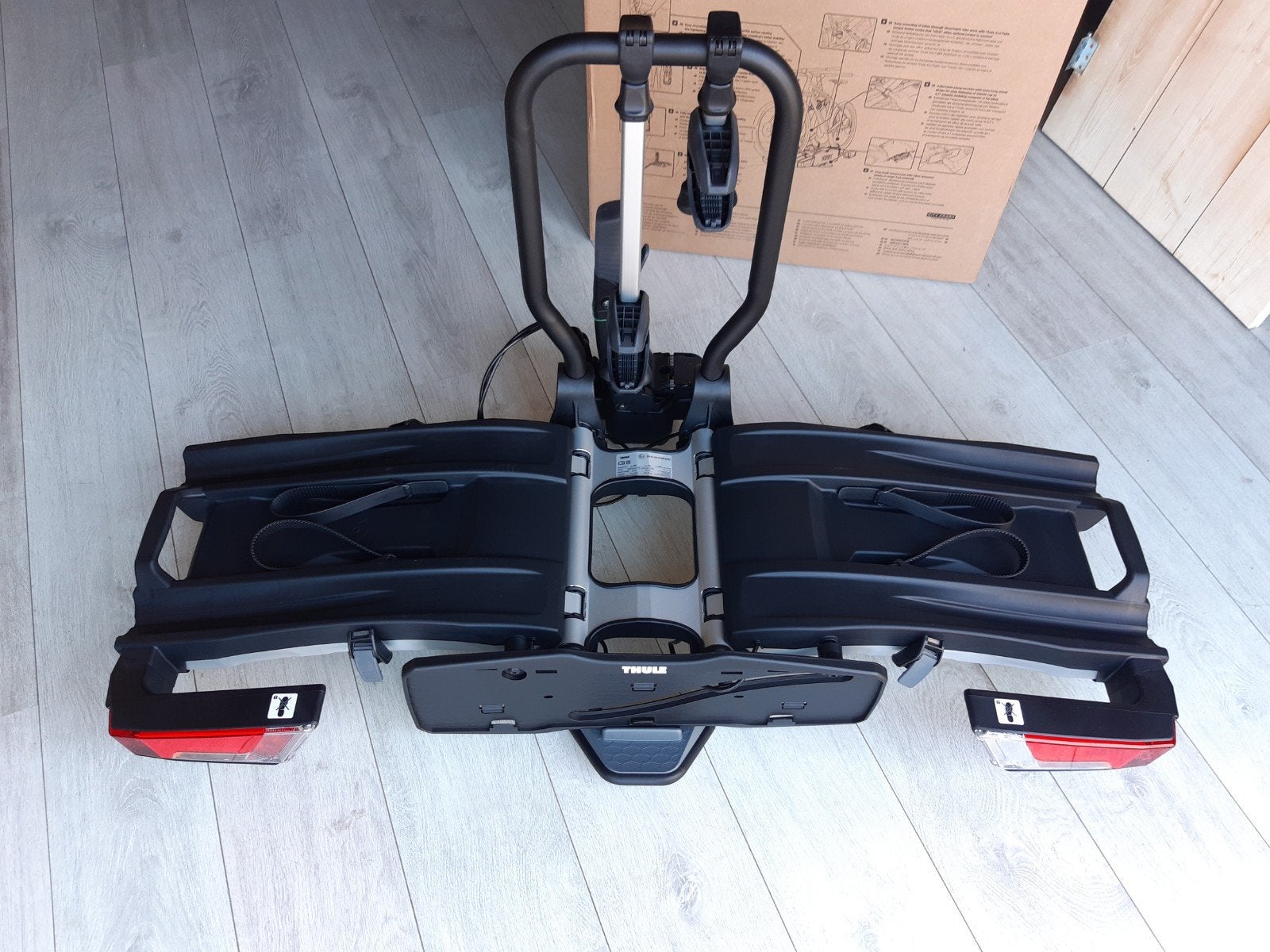 Foto 8 van thule easyfold xt2 933 fietsendrager + opberghoes NIEUW !!