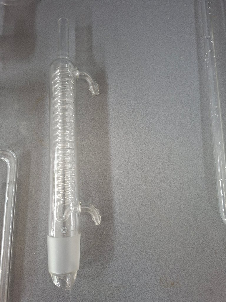 Laboratorium glaswerk Soxhlet en spiraalkoeler, Ophalen, Gebruikt