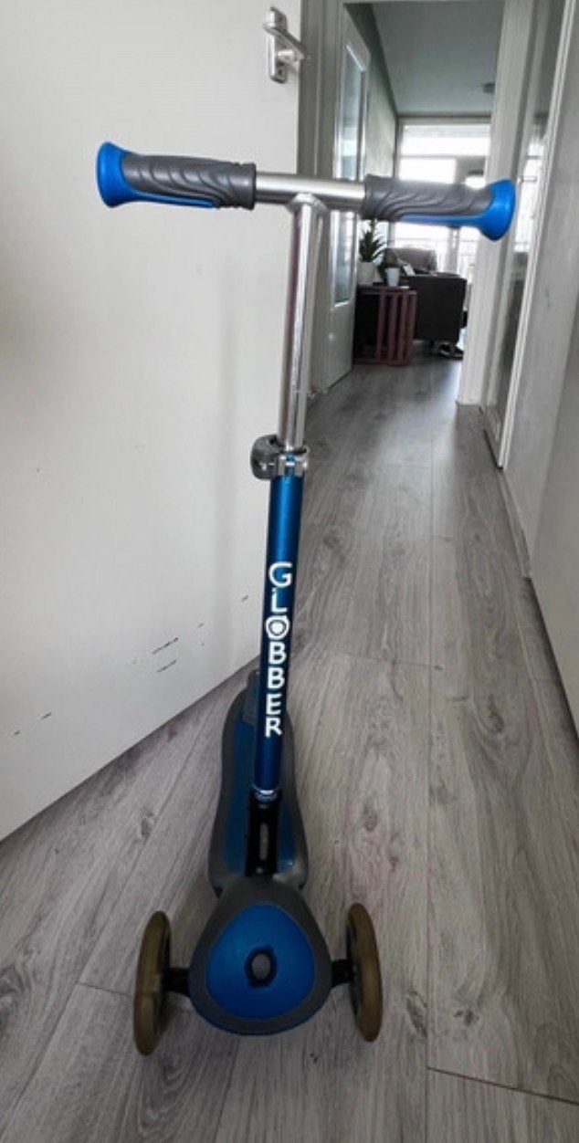 Globber step voor kinderen - Blauw lichtgevende wielen, Ophalen of Verzenden, Gebruikt, Gewone step