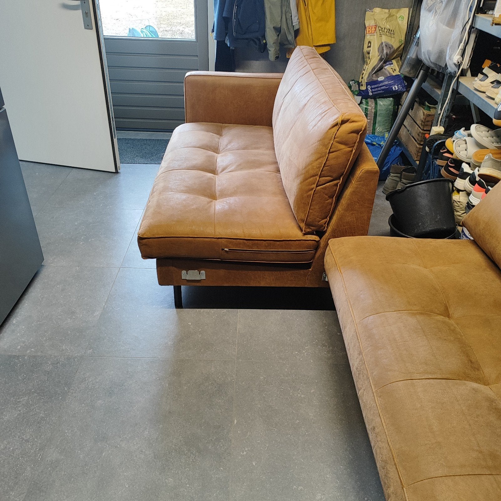 Be Pure Home Rodeo Fauteuil en Bank - Cognac, Gebruikt, Modern, Industrieel, Driepersoons, 75 tot 100 cm
