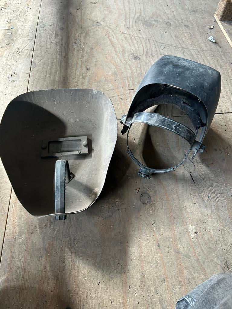 Twee lashelmen, Doe-het-zelf en Verbouw, Laskappen, Gebruikt, Lasfilter, Ophalen of Verzenden