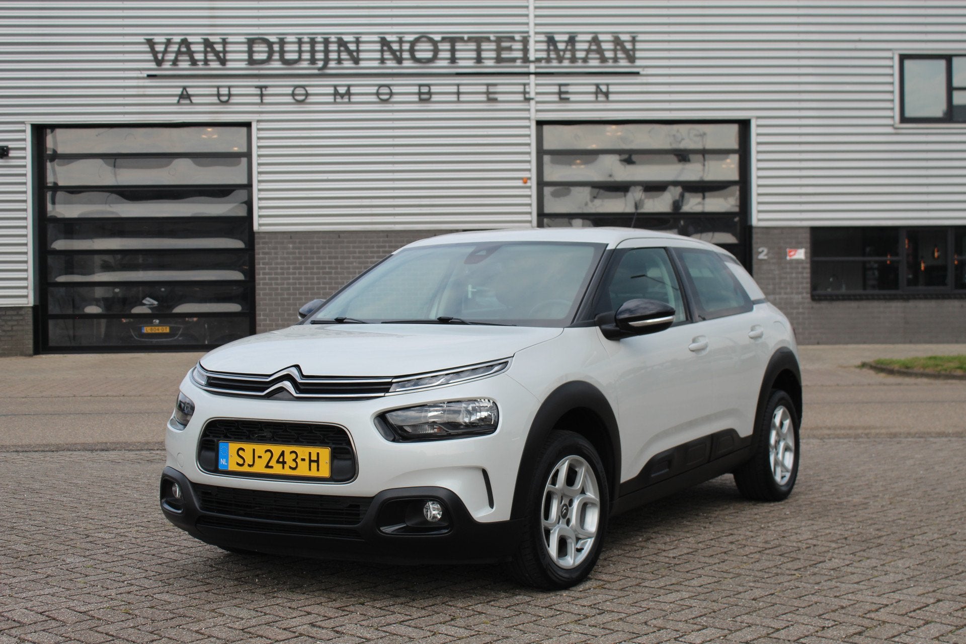 Citroën C4 Cactus 1.2 PureTech Business / Carplay / Automaa, Auto's, Citroën, Stof, Gebruikt, Met garantie (alle), 920 kg