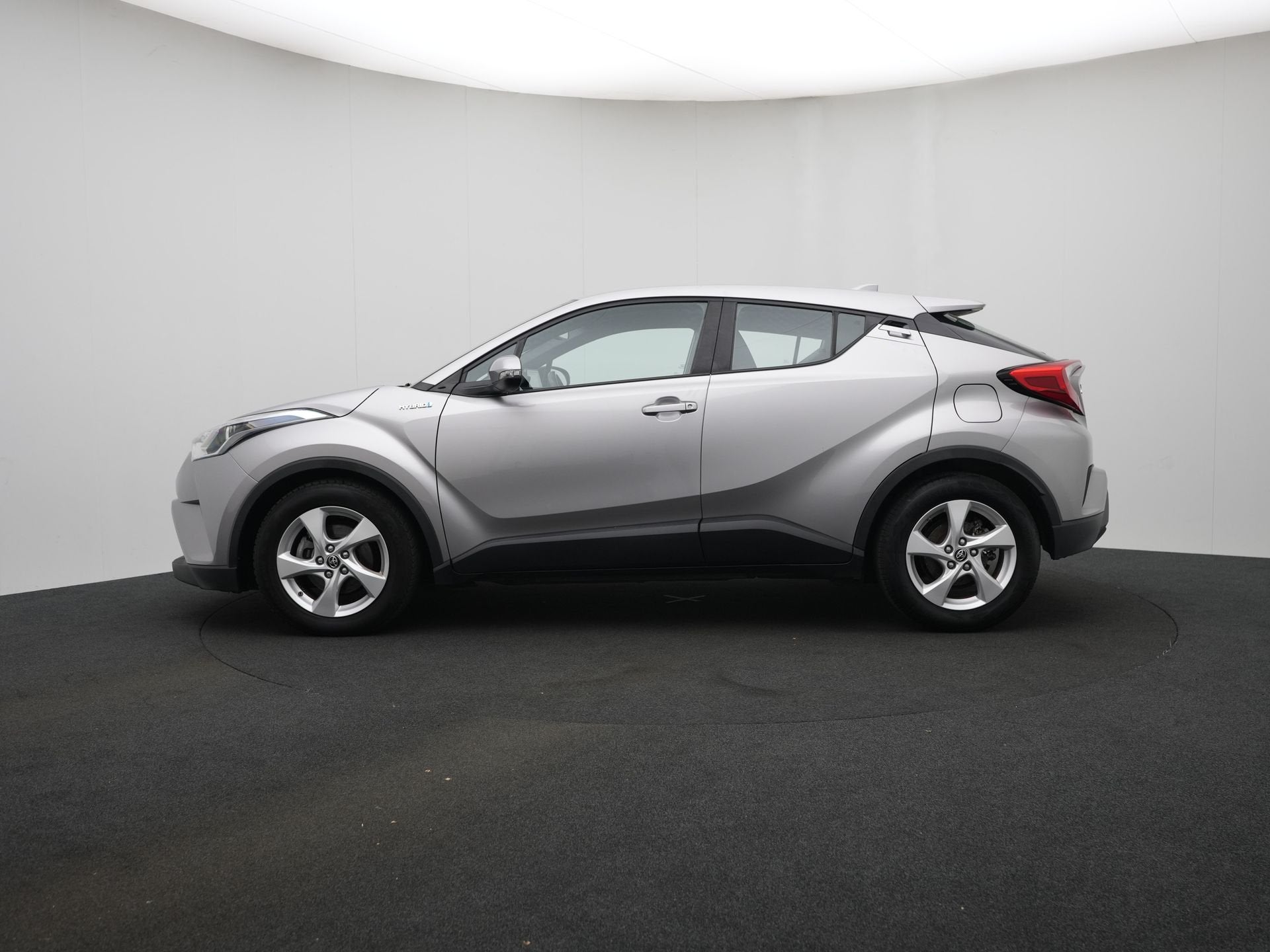 Toyota C-HR 1.8 Hybrid Active | Trekhaak (bj 2017), Auto's, 12 maanden, Stof, 4 cilinders, 122 pk