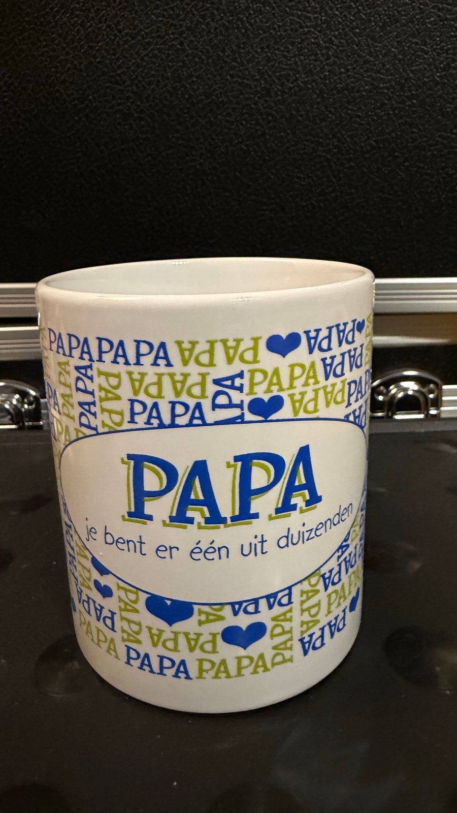 Mok 'PAPA je bent er één uit duizenden' - Nieuw, Ophalen of Verzenden, Nieuw, Meerkleurig, Steen/keramiek
