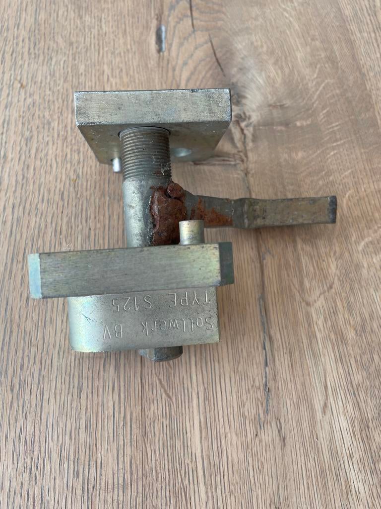 Disselslot Sollwerk BV Type S125, Ophalen, Gebruikt