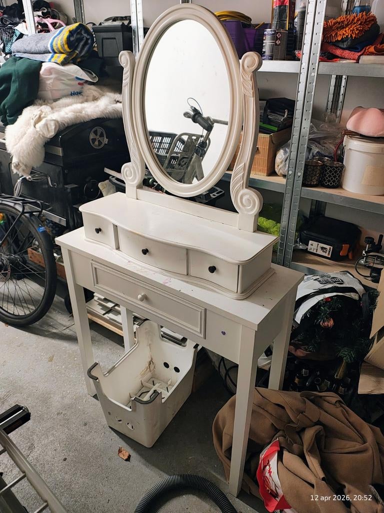 Kaptafel voor meisjes, Ophalen