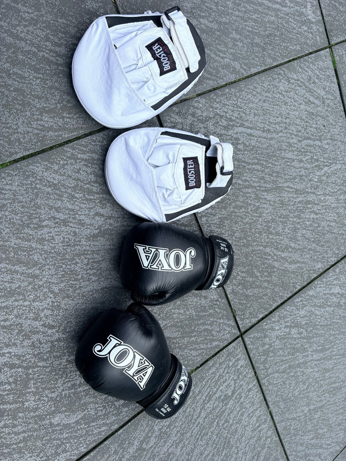 Bokshandschoenen Joya 10 oz & Booster focus pads, Sport en Fitness, Vechtsporten en Zelfverdediging, Ophalen of Verzenden, Gebruikt