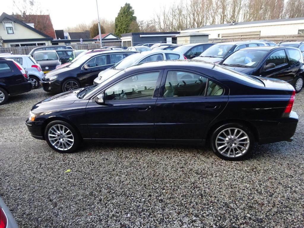 Volvo S60 2.4 Momentum automaat cruise control trekhaak, Gebruikt, Beige, Blauw, S60