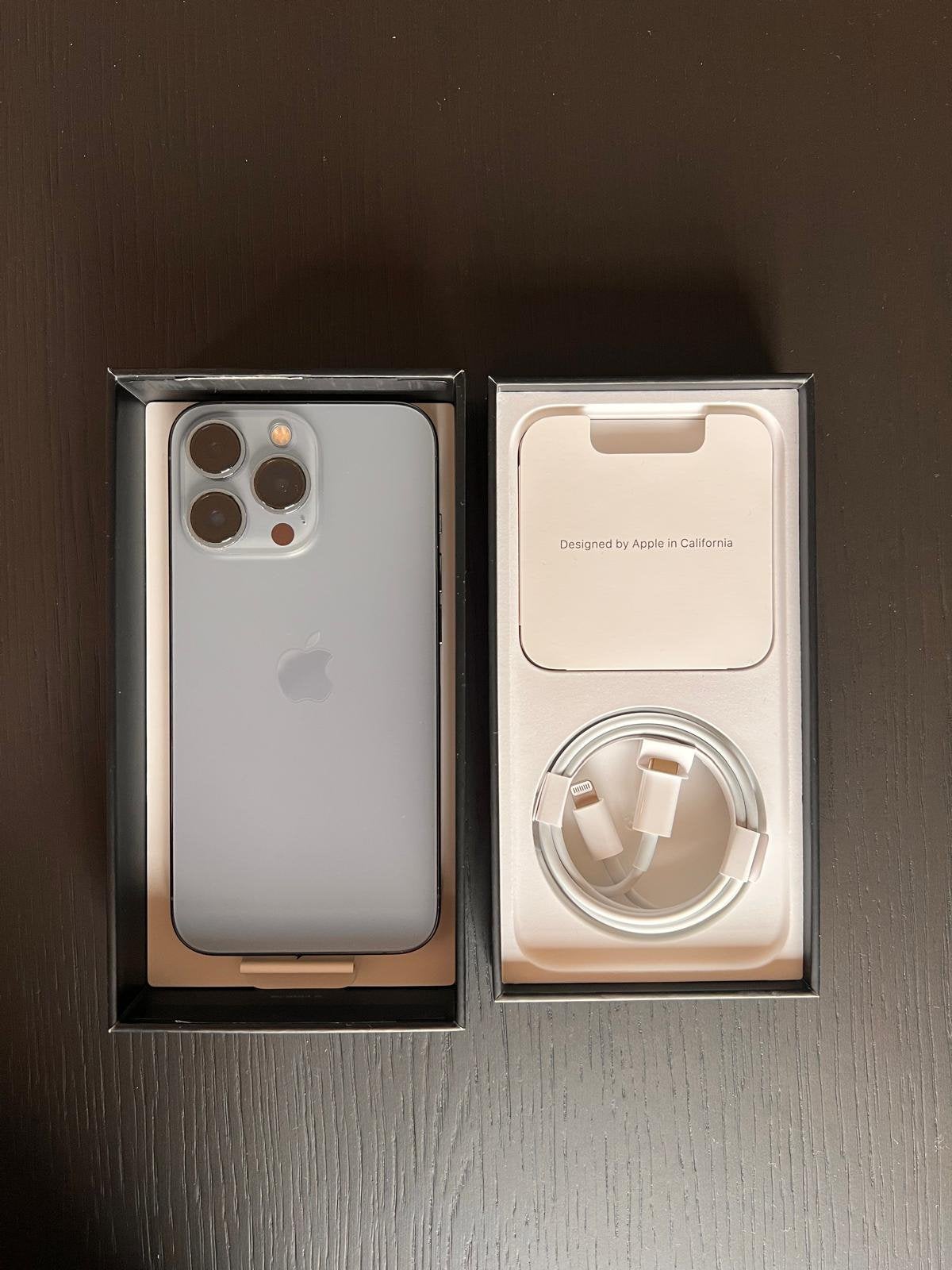 Nette Apple Iphone 13 pro Sierra Blue 128GB incl toebehoren, Ophalen, 128 GB, Blauw, Zo goed als nieuw