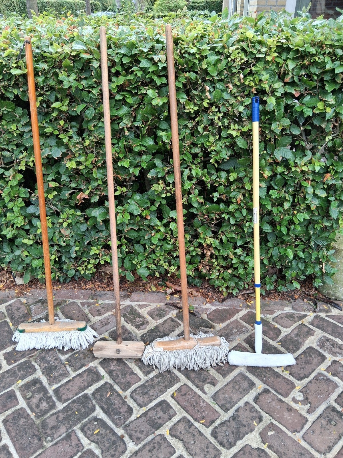 een wisser , een of twee zwabbers en een luiwagen 8 euro pst, Ophalen of Verzenden