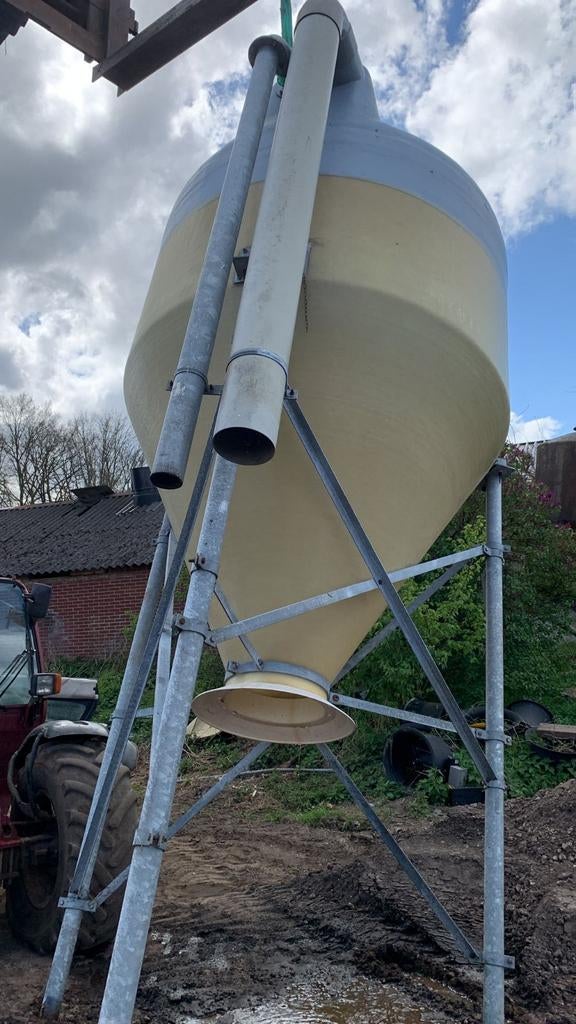 Polem 2 ton silo, Dieren en Toebehoren, Dierenvoeding, Vee, Ophalen