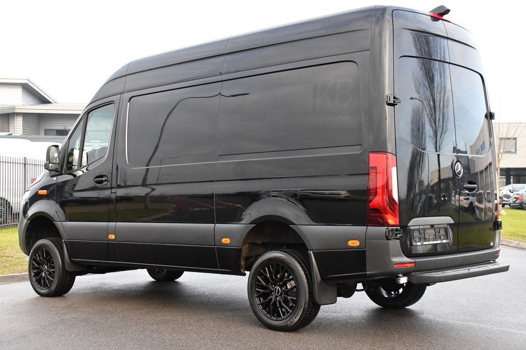 Mercedes-Benz Sprinter 319 1.9 CDI L2H2 4x4 Black Edition Ca, Automaat, Gebruikt, Zwart, Mercedes-Benz