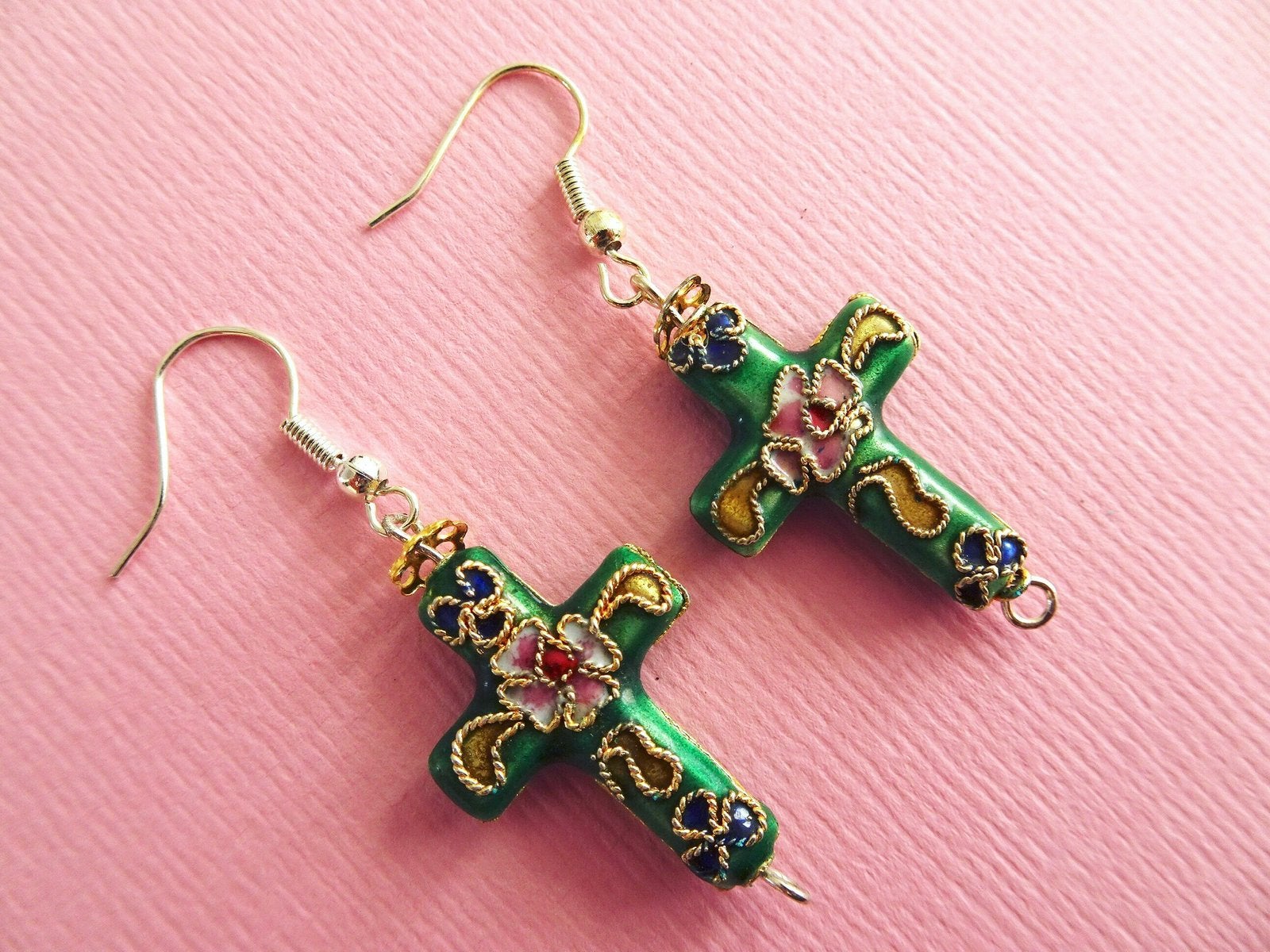 jwg Vintage 90s groen emaille kruis kruisje bloem oorbellen, Verzenden, Overige materialen, Oorbellen