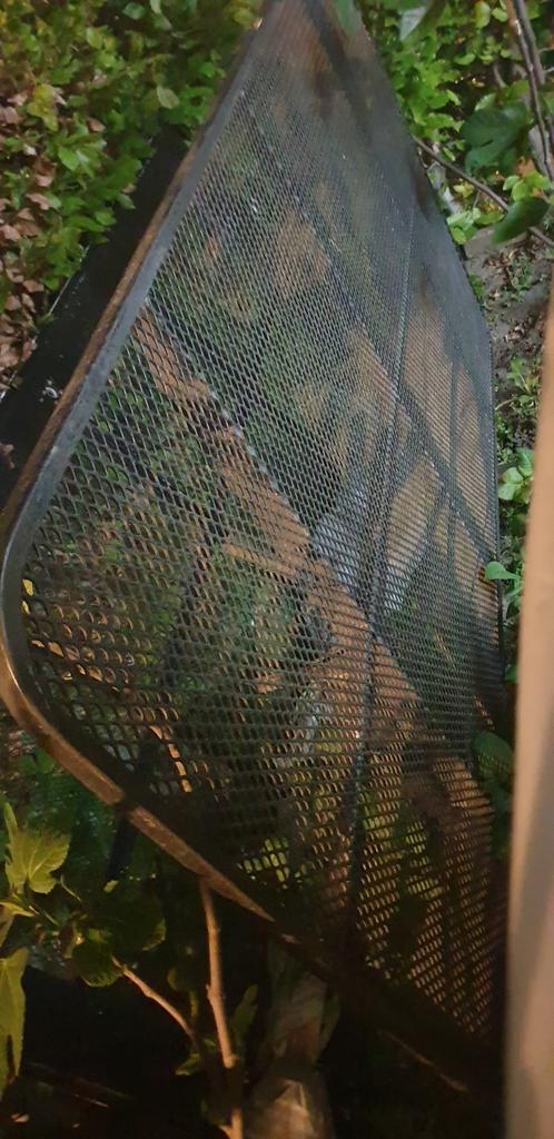 Oudijzer tafel gratis ophalen, Ophalen of Verzenden, Gebruikt