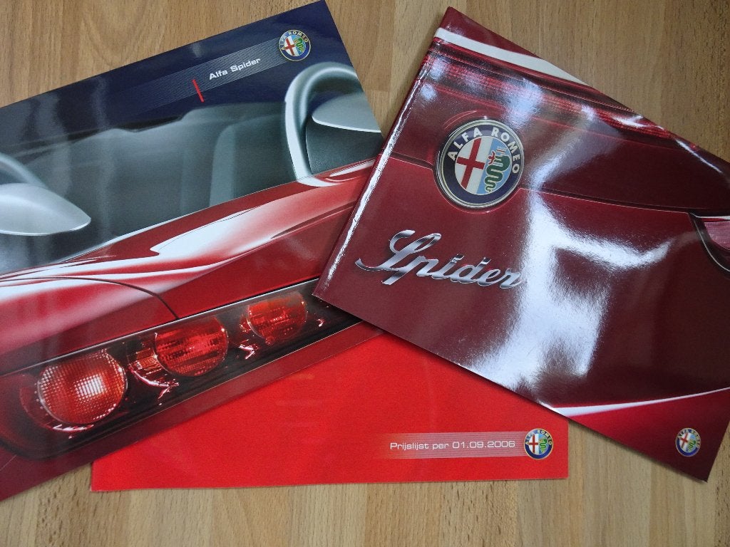 2 x Alfa Romeo Spider Brochure - 2006 en 2009, Ophalen of Verzenden, Zo goed als nieuw, Alfa Romeo