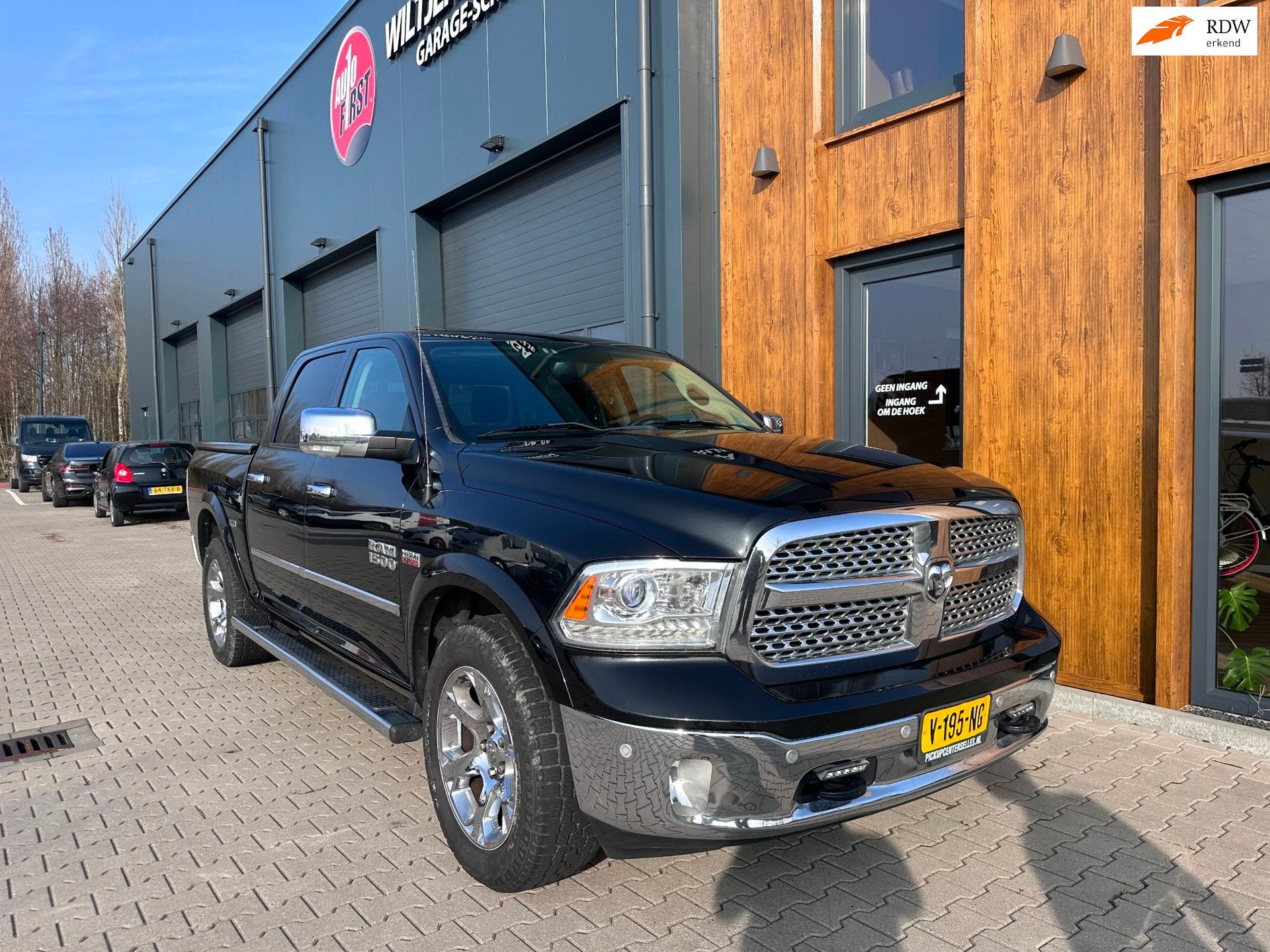 Dodge Ram 1500 5.7 V8 4x4 Crew Cab 5'7 lamarie 2018!, Automaat, Stoelverwarming, Gebruikt, 5654 cc