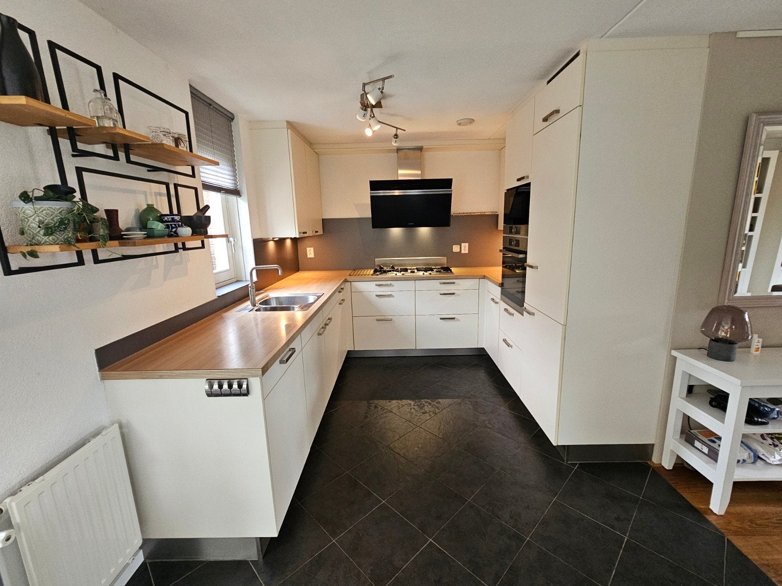 Moderne Siematic hoekkeuken met inbouwapparatuur, Huis en Inrichting, Ophalen, Gebruikt, Overige kleuren, Hoekkeuken