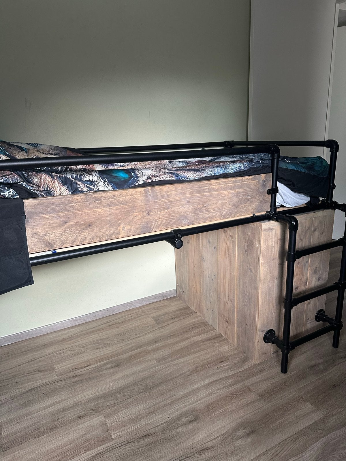 Halfhoogslaper van steigerhout met bureau, Ophalen, Gebruikt, 90 cm, Eenpersoons