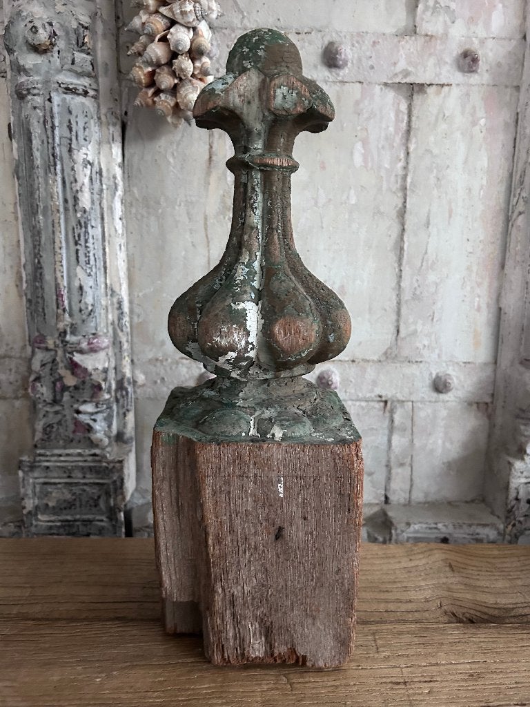 Stoer sober hout ornament pinakel, Ophalen of Verzenden
