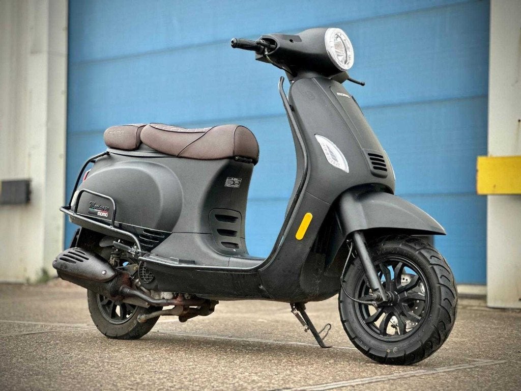 2021 MOMO Morino scooter Automaat, FGV-76-S, Ophalen, Gebruikt, Maximaal 45 km/u, Benzine