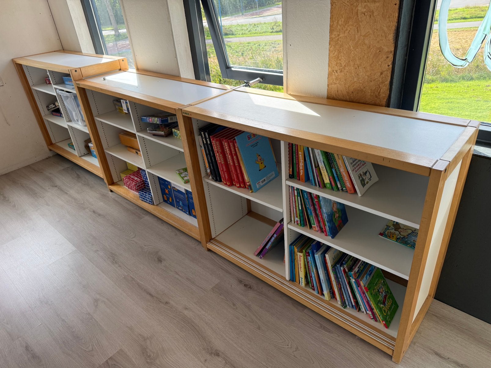 3 stevige Schilte kasten / boekenkasten – ook per stuk, Ophalen, Gebruikt