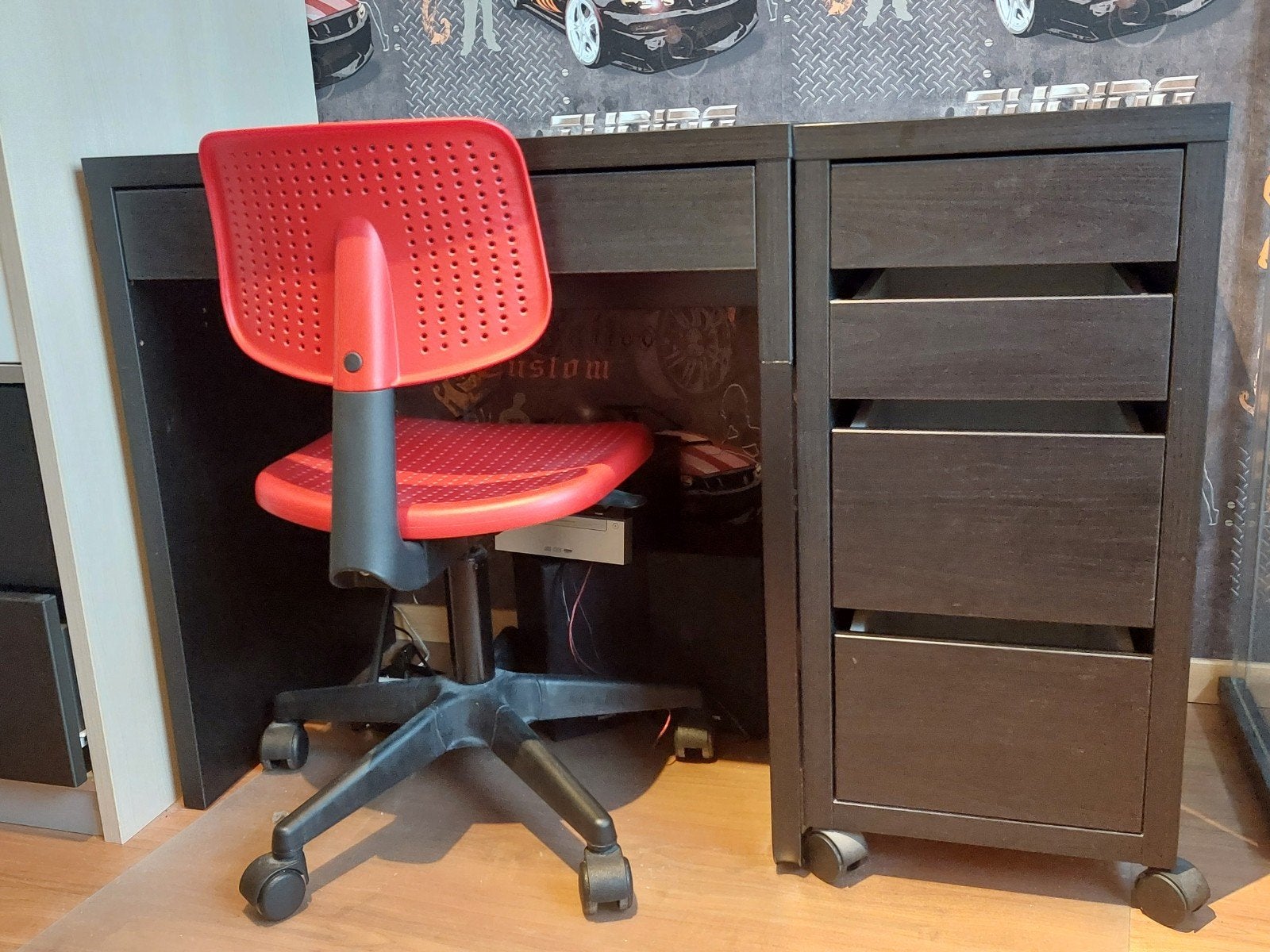 IKEA Kinderbureau - 1008x50x75 cm, Ophalen, Gebruikt, IKEA, Kinderbureau
