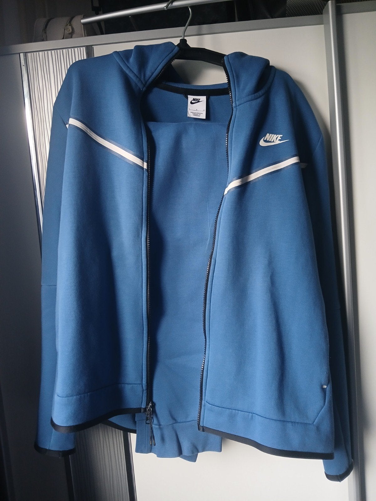 Nike Tech Fleece Trainingspak - Blauw (Zo goed als nieuw), Kleding | Heren, Ophalen, Zo goed als nieuw, Maat 52/54 (L)