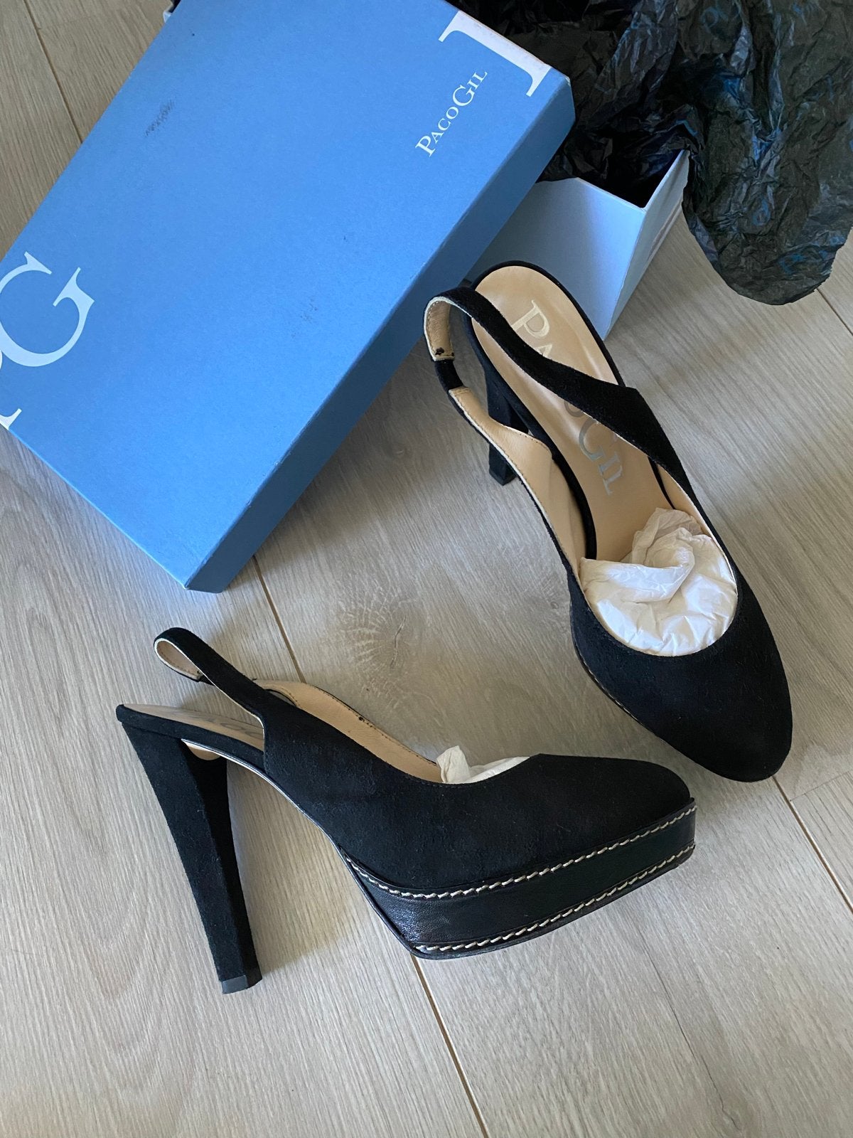 Paco Gil Zwarte Suède Slingback Pumps Maat 41 zgan, Ophalen of Verzenden, Zo goed als nieuw, Zwart, Pumps