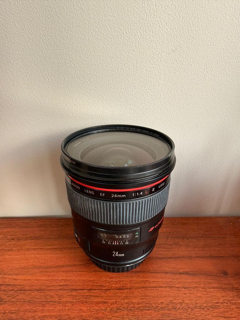 Canon EF 24mm 1.4 USM ii met B+W UV-filter, Audio, Tv en Foto, Fotografie | Lenzen en Objectieven, Ophalen, Zo goed als nieuw