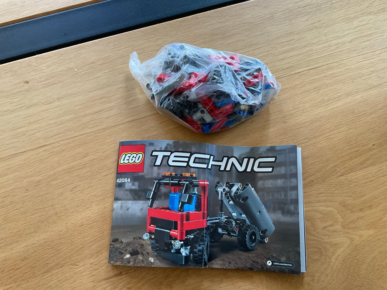 Lego Technic 42084 Haakarmvoertuig met instructies, Kinderen en Baby's, Gebruikt, Lego, Ophalen of Verzenden, Complete set