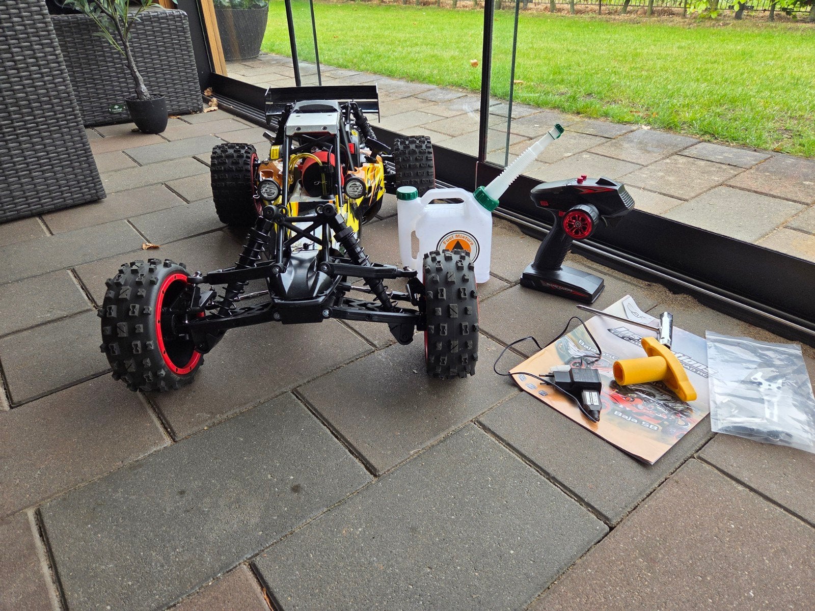 hpi baja beziene rc auto, Benzine, Auto offroad, Ophalen of Verzenden, Zo goed als nieuw