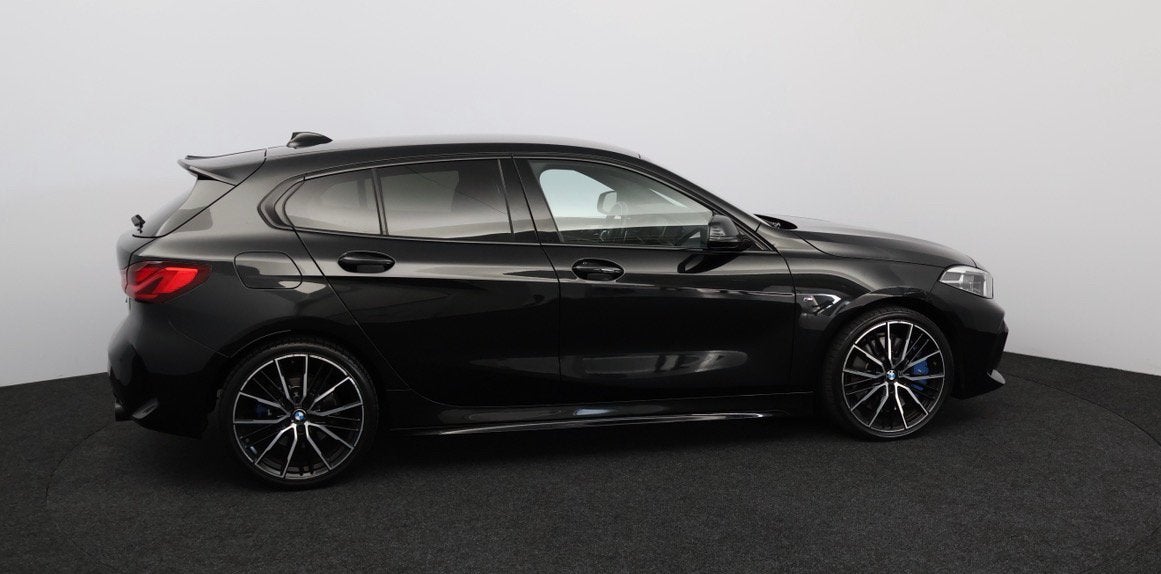 BMW 1-Serie 120i 178pk Aut 2021 Zwart, Auto's, 1998 cc, 4 cilinders, Zwart, 178 pk