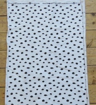 Nieuw lapje tricot wit met zwarte stippen Poppy fabrics, Wit, Nieuw, Ophalen of Verzenden, 30 tot 120 cm
