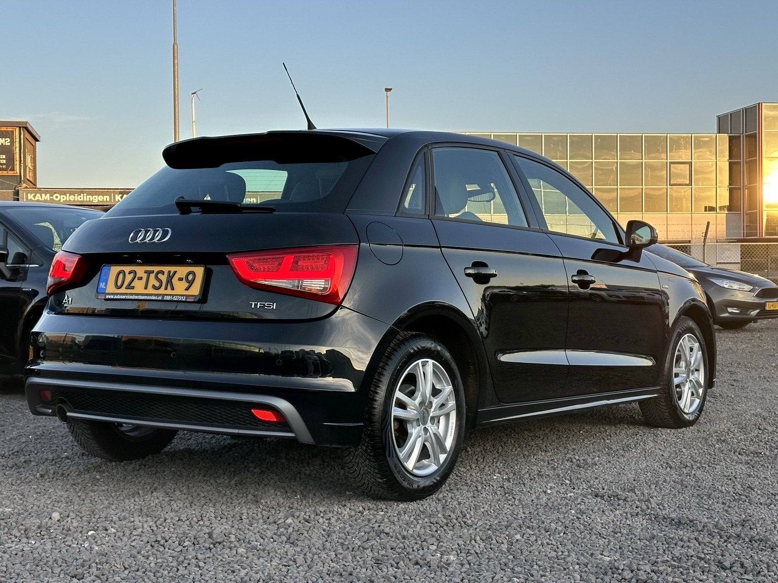Audi A1 Sportback 1.2 TFSI Pro Line S/ NIEUWSTAAT!, Voorwielaandrijving, Euro 5, 86 pk, Zwart