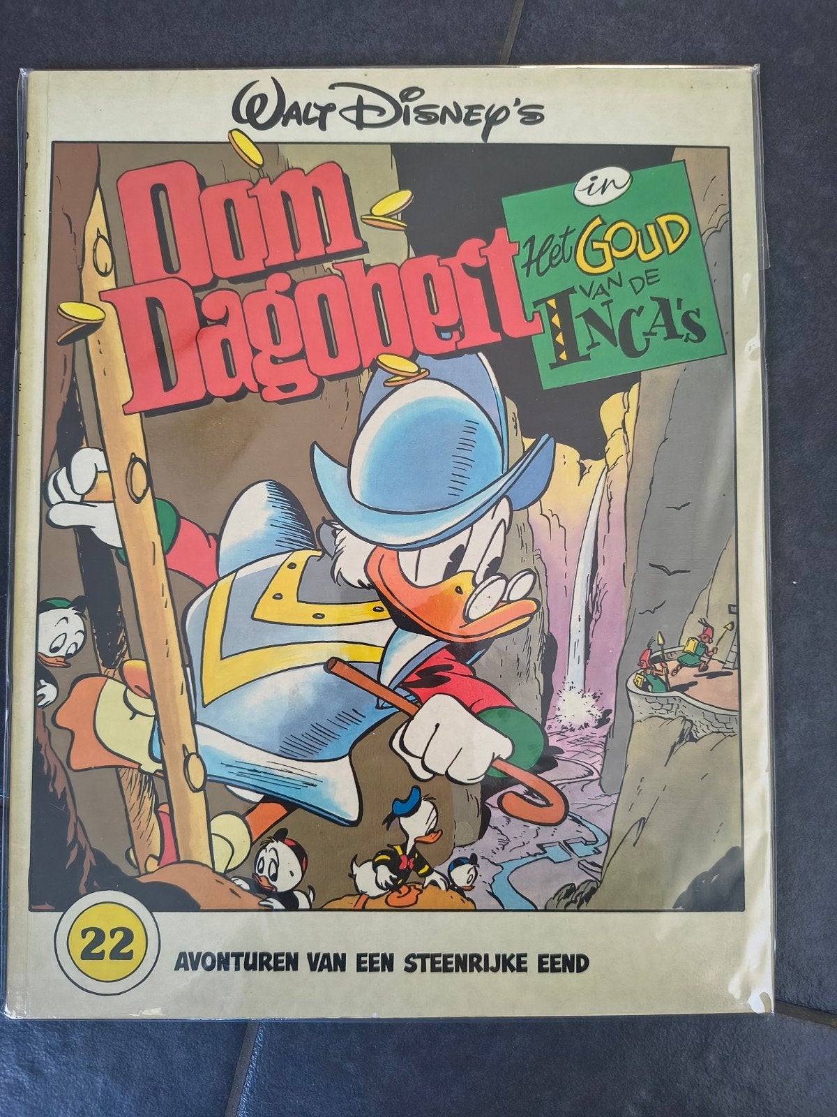 Oom Dagobert deel 22. 1e druk nieuwstaat, Ophalen of Verzenden, Zo goed als nieuw, Walt Disney, Eén stripboek