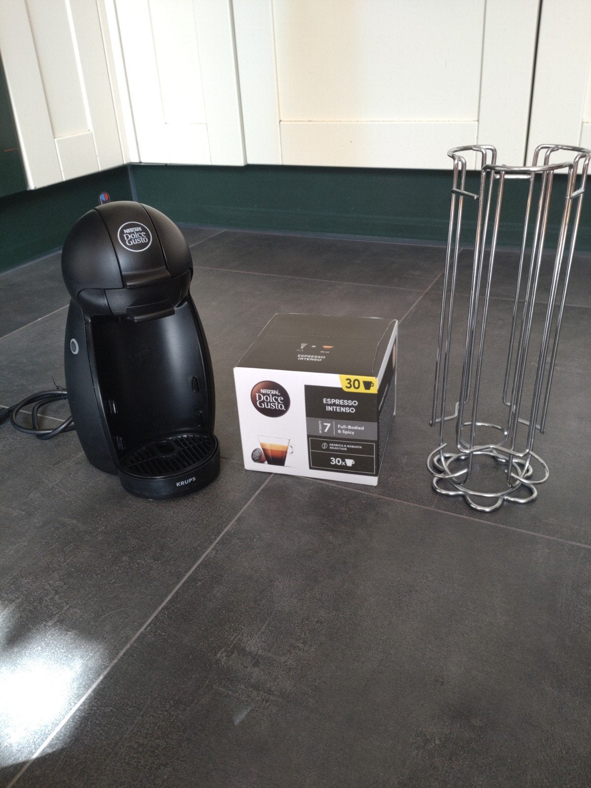Nescafé Dolce Gusto Piccolo met extra groot waterreservoir, Witgoed en Apparatuur, Koffiezetapparaten, Ophalen, Gebruikt, Koffiemachine