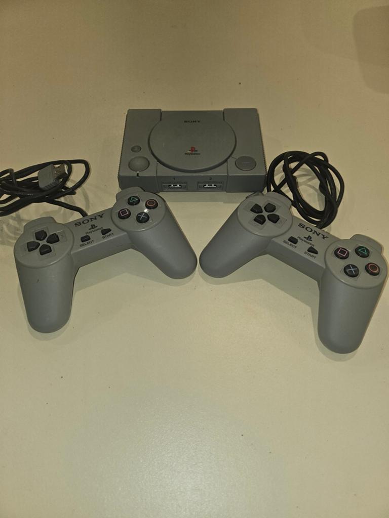 Sony PlayStation 1 mini met 2 controllers, Spelcomputers en Games, Spelcomputers | Sony PlayStation 1, Ophalen of Verzenden, Gebruikt